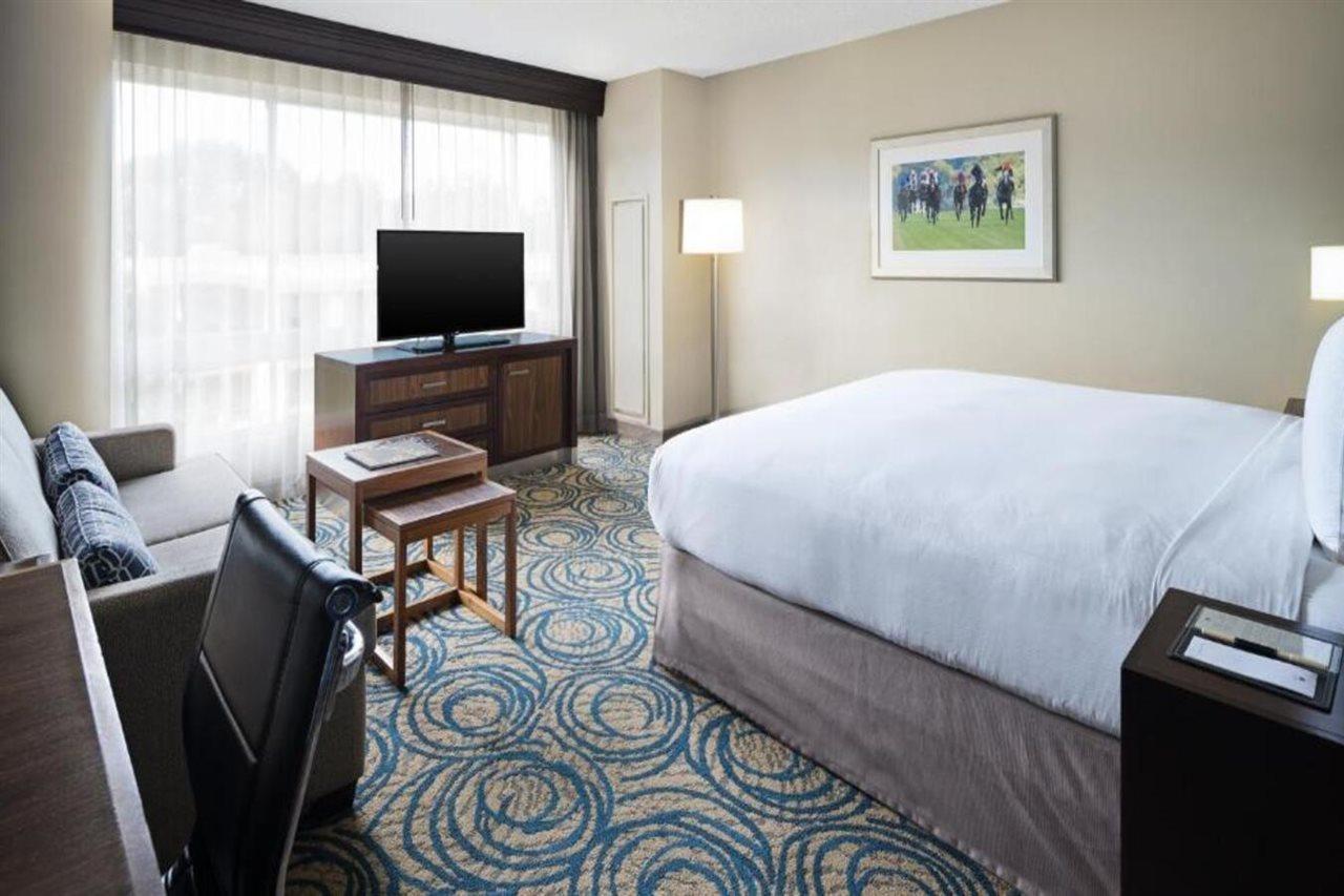 Doubletree By Hilton San Diego Del Mar Bagian luar foto
