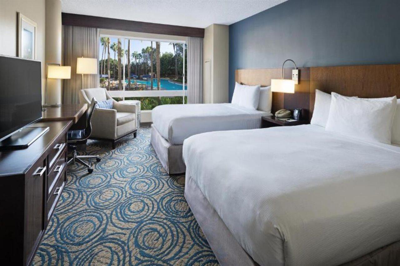 Doubletree By Hilton San Diego Del Mar Bagian luar foto