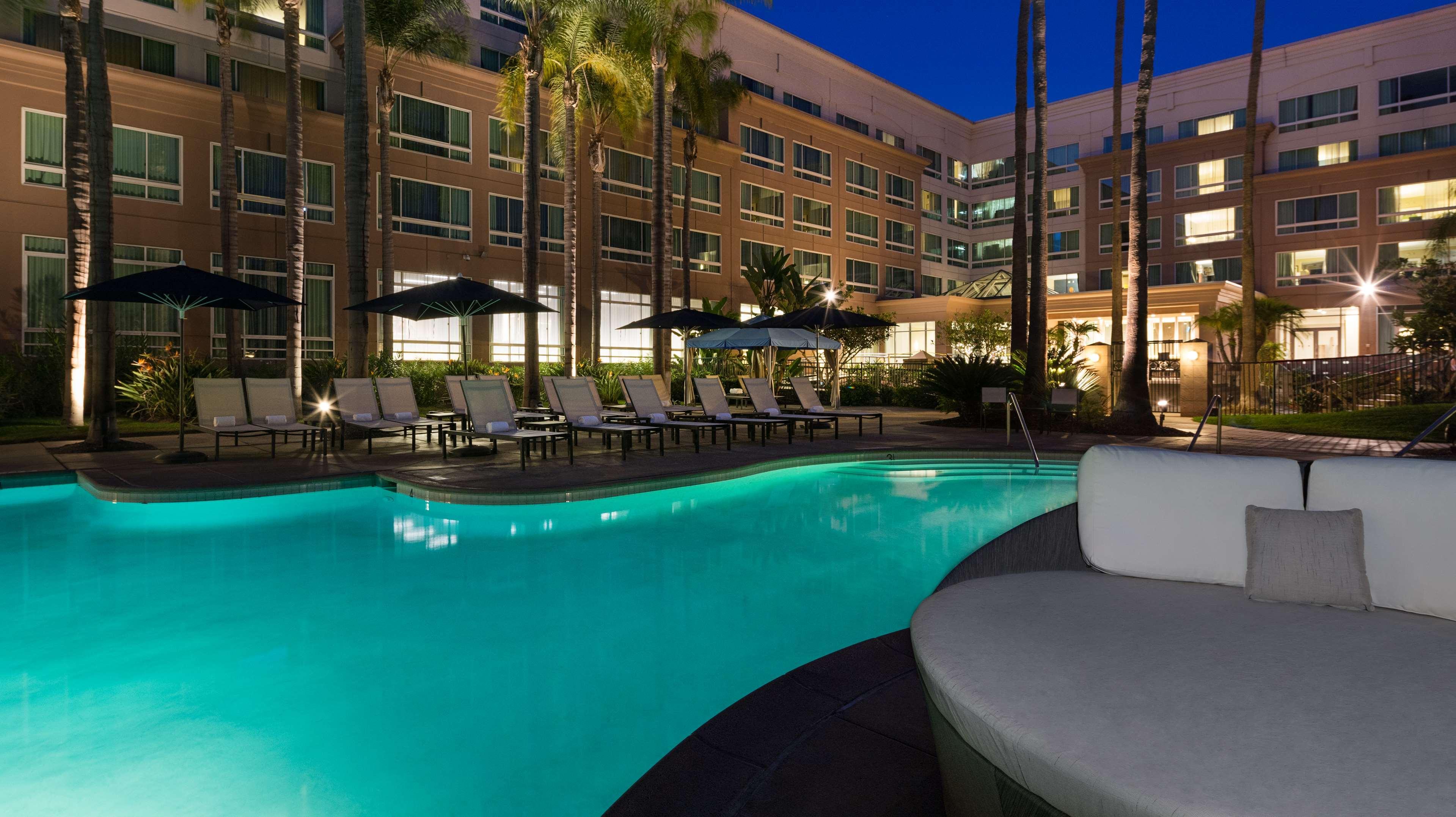 Doubletree By Hilton San Diego Del Mar Bagian luar foto