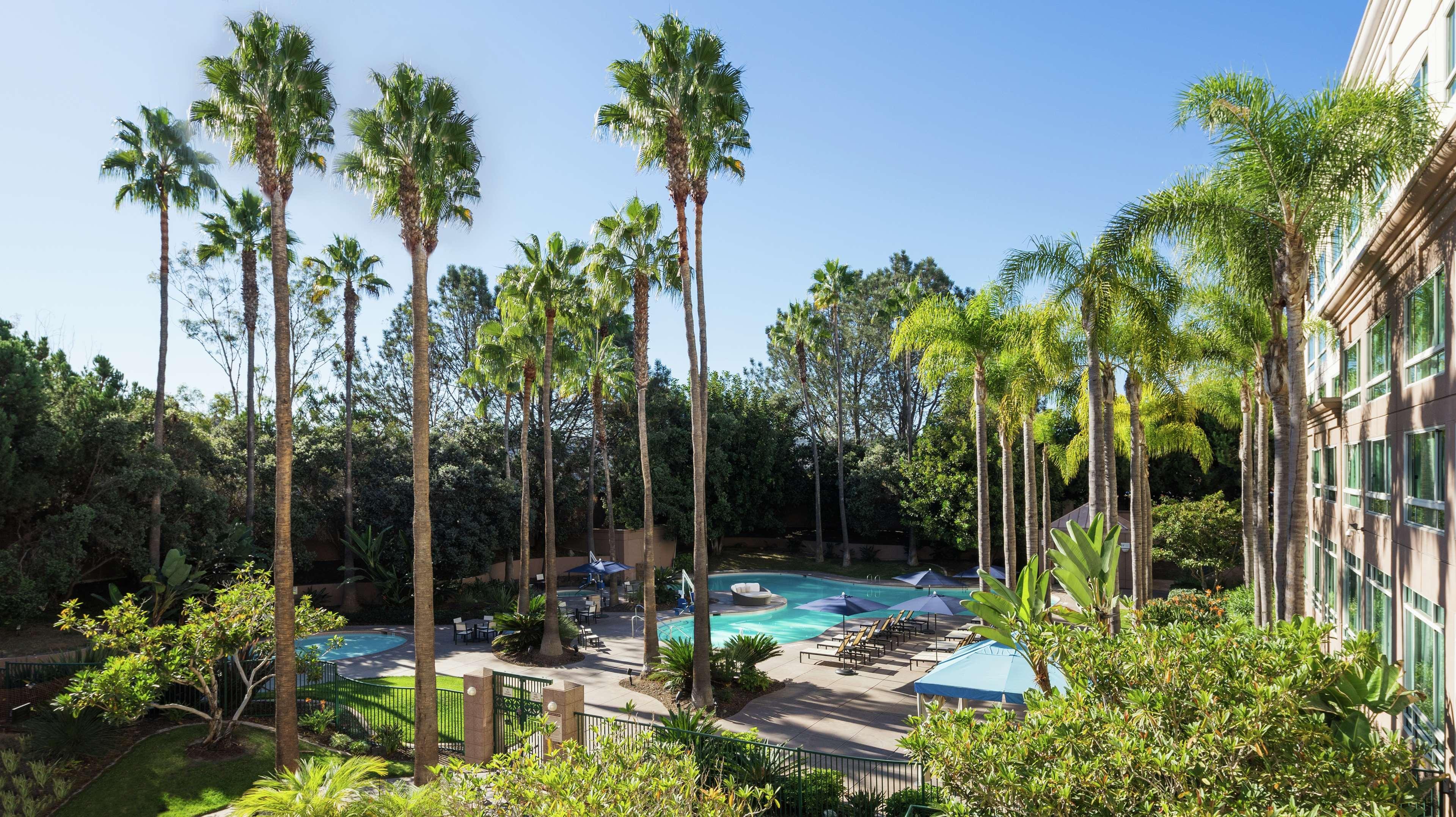 Doubletree By Hilton San Diego Del Mar Bagian luar foto