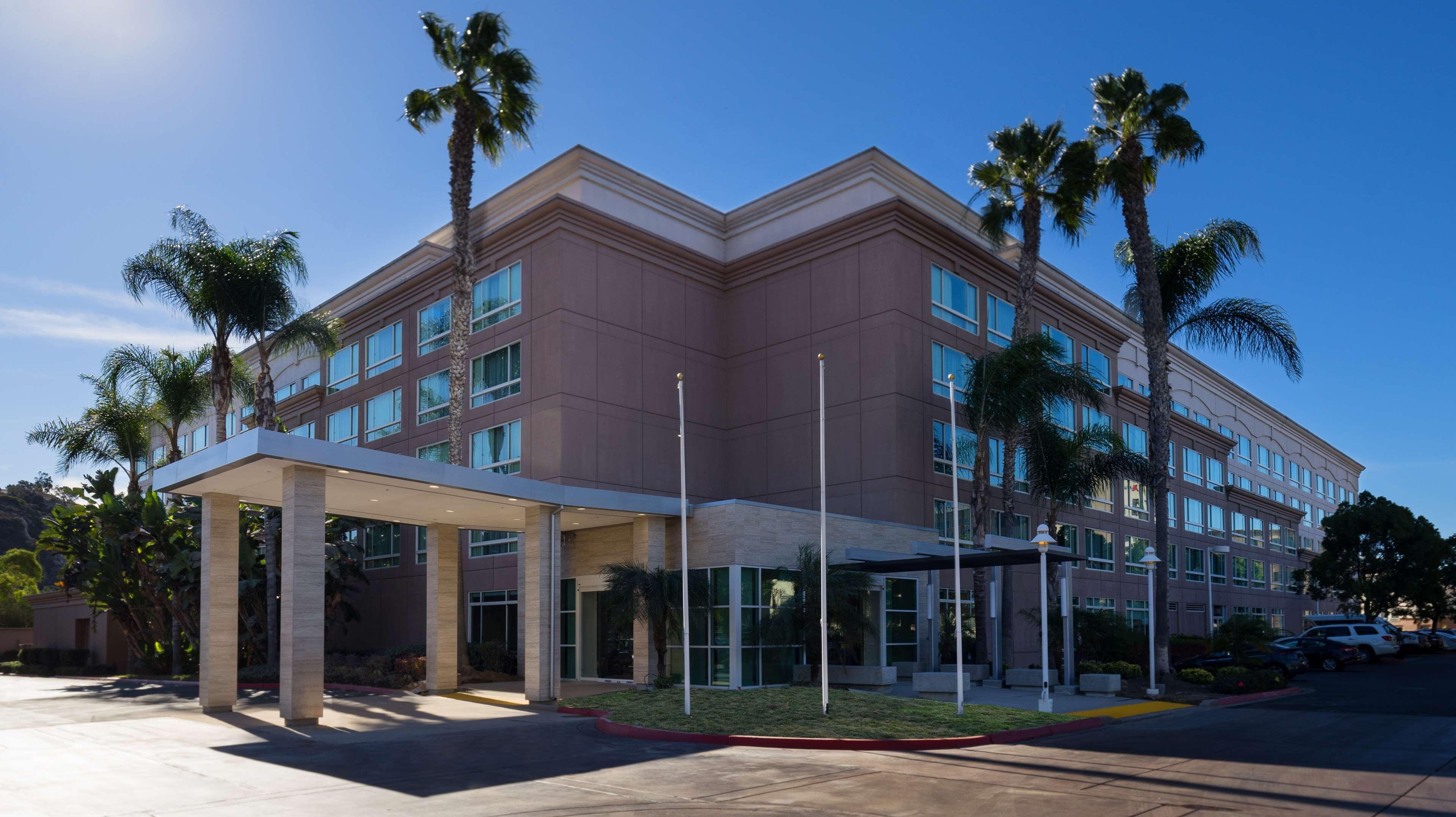 Doubletree By Hilton San Diego Del Mar Bagian luar foto
