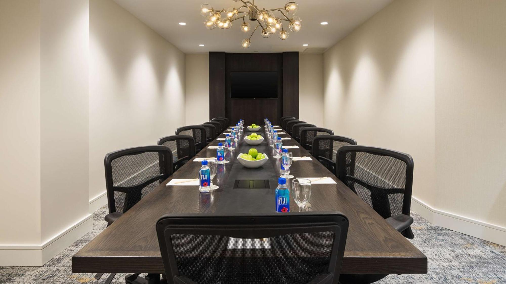Doubletree By Hilton San Diego Del Mar Bagian luar foto