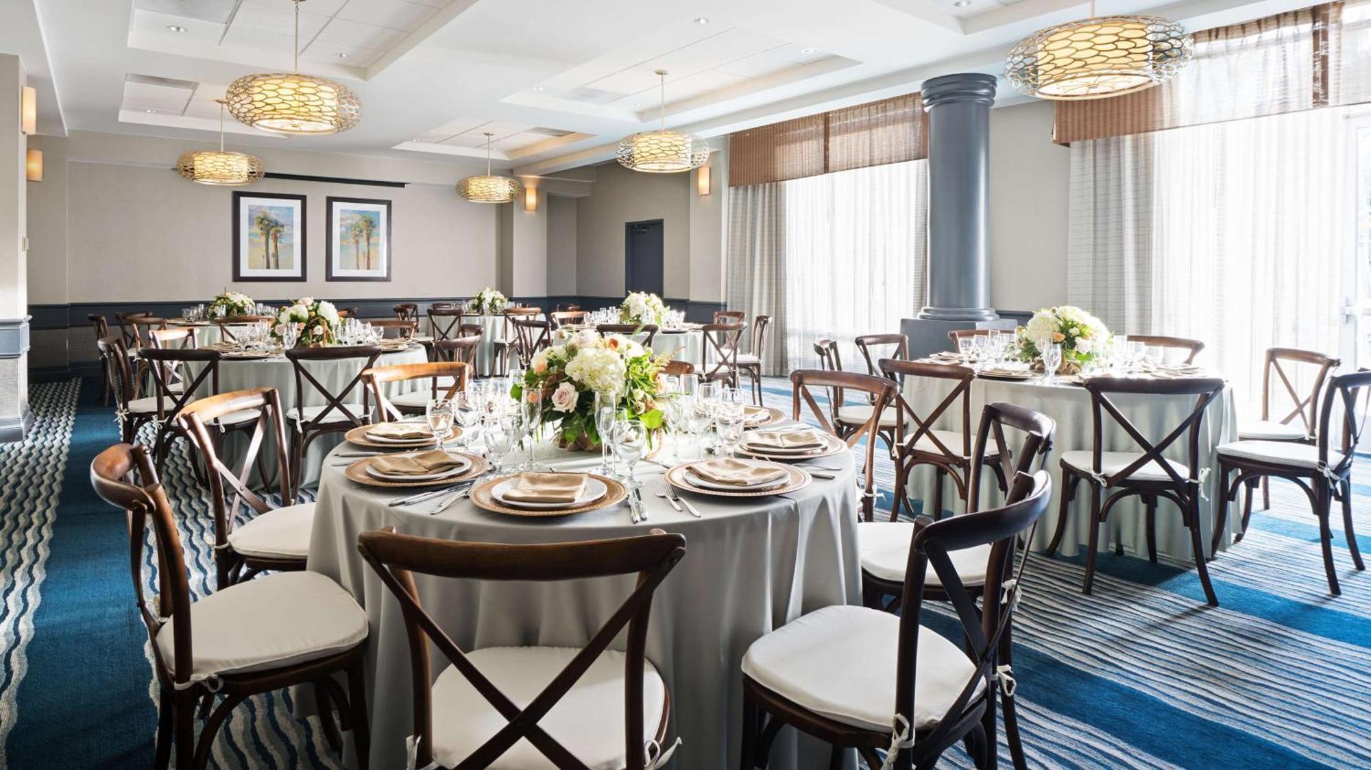 Doubletree By Hilton San Diego Del Mar Bagian luar foto