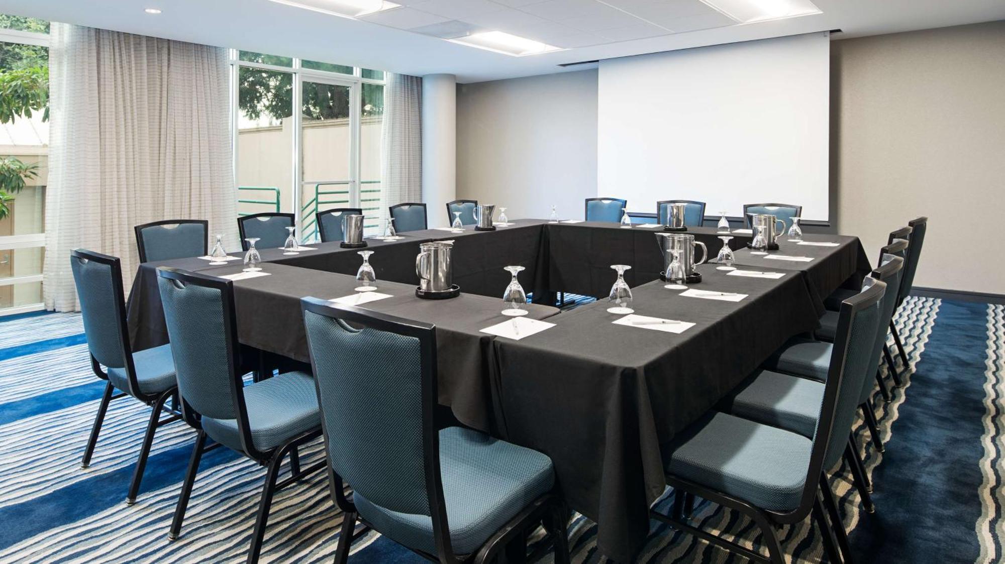 Doubletree By Hilton San Diego Del Mar Bagian luar foto