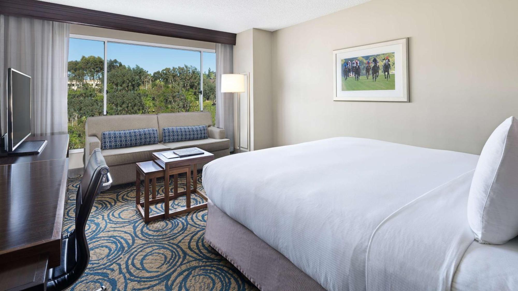 Doubletree By Hilton San Diego Del Mar Bagian luar foto
