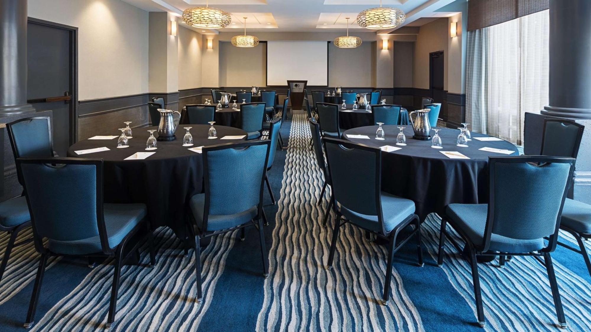 Doubletree By Hilton San Diego Del Mar Bagian luar foto