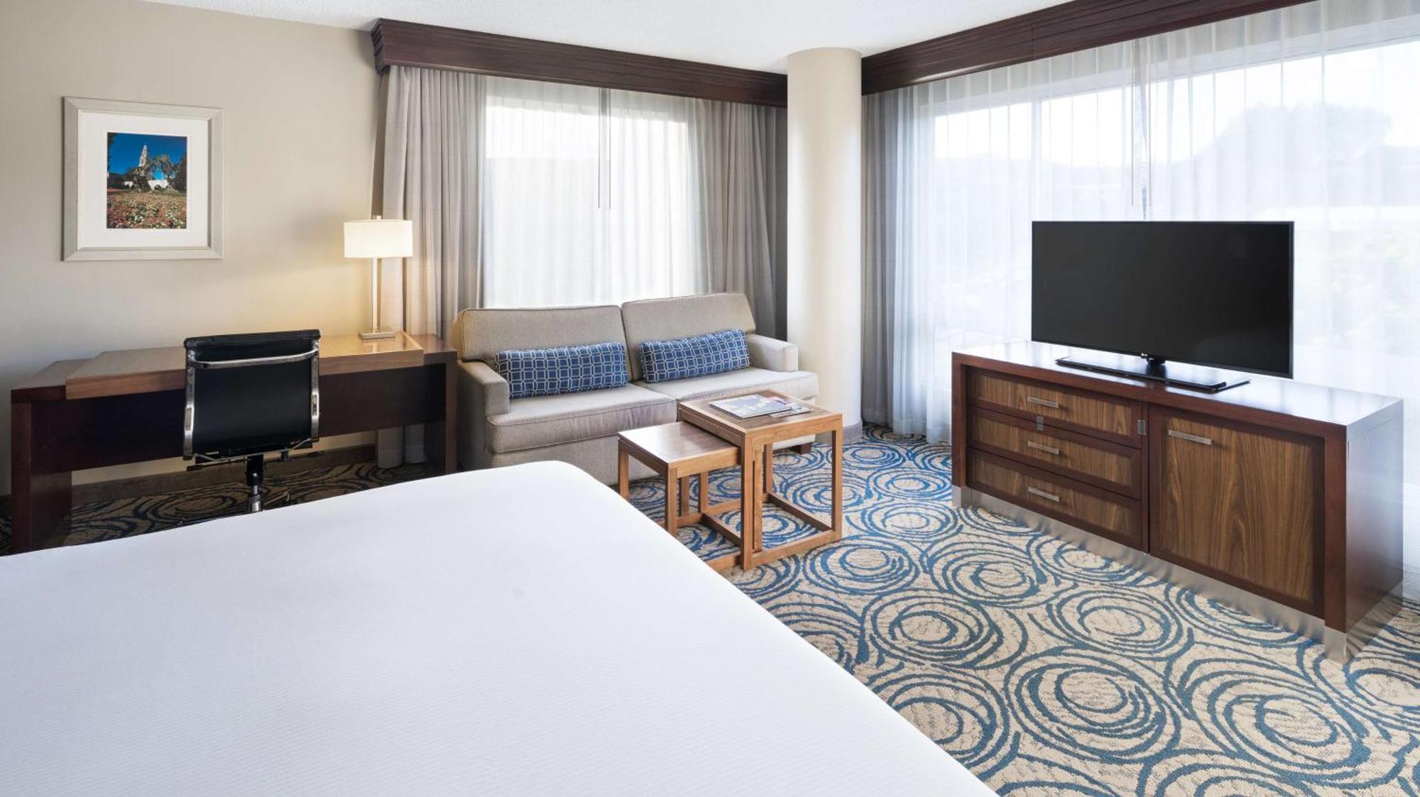 Doubletree By Hilton San Diego Del Mar Bagian luar foto