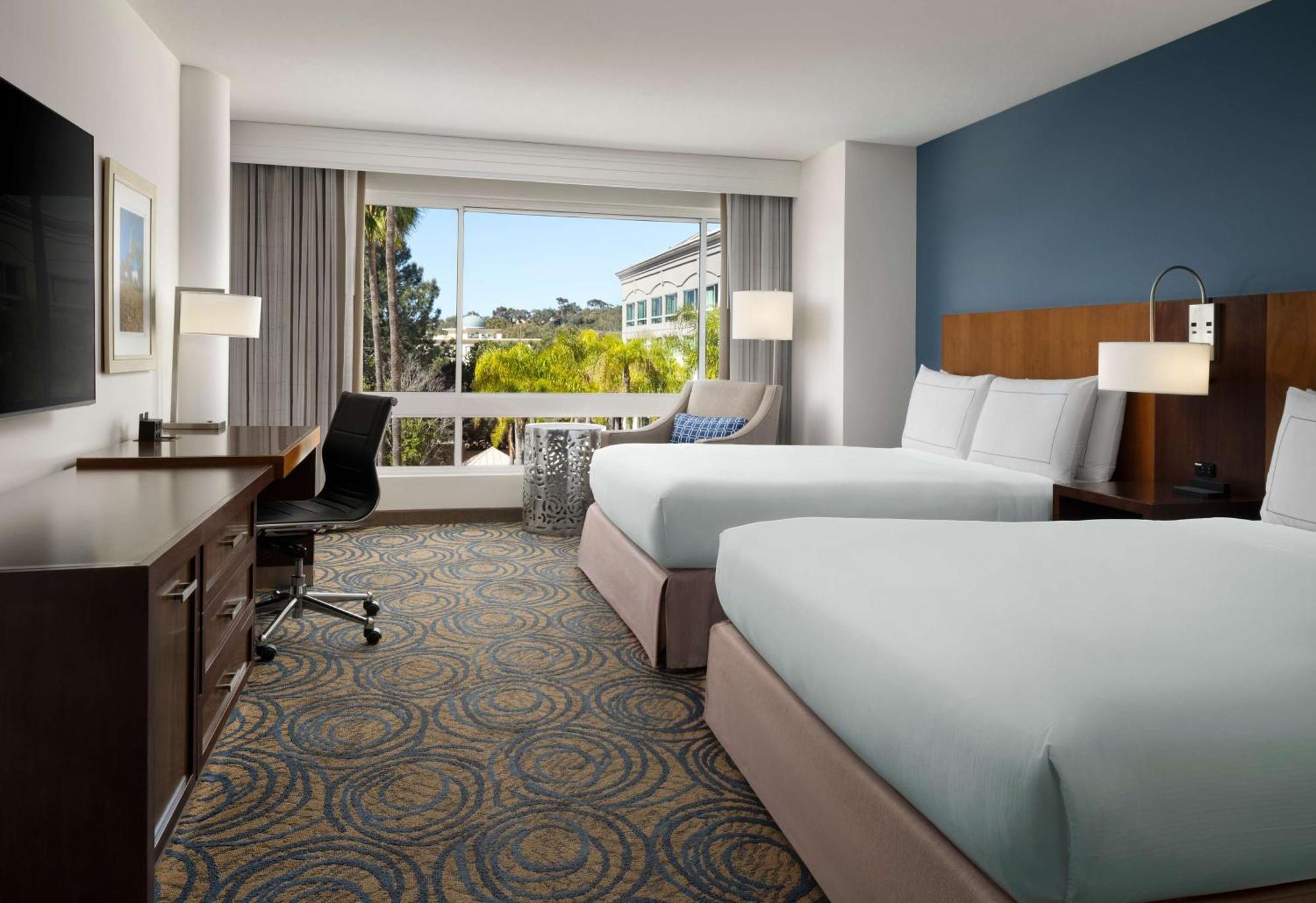Doubletree By Hilton San Diego Del Mar Bagian luar foto