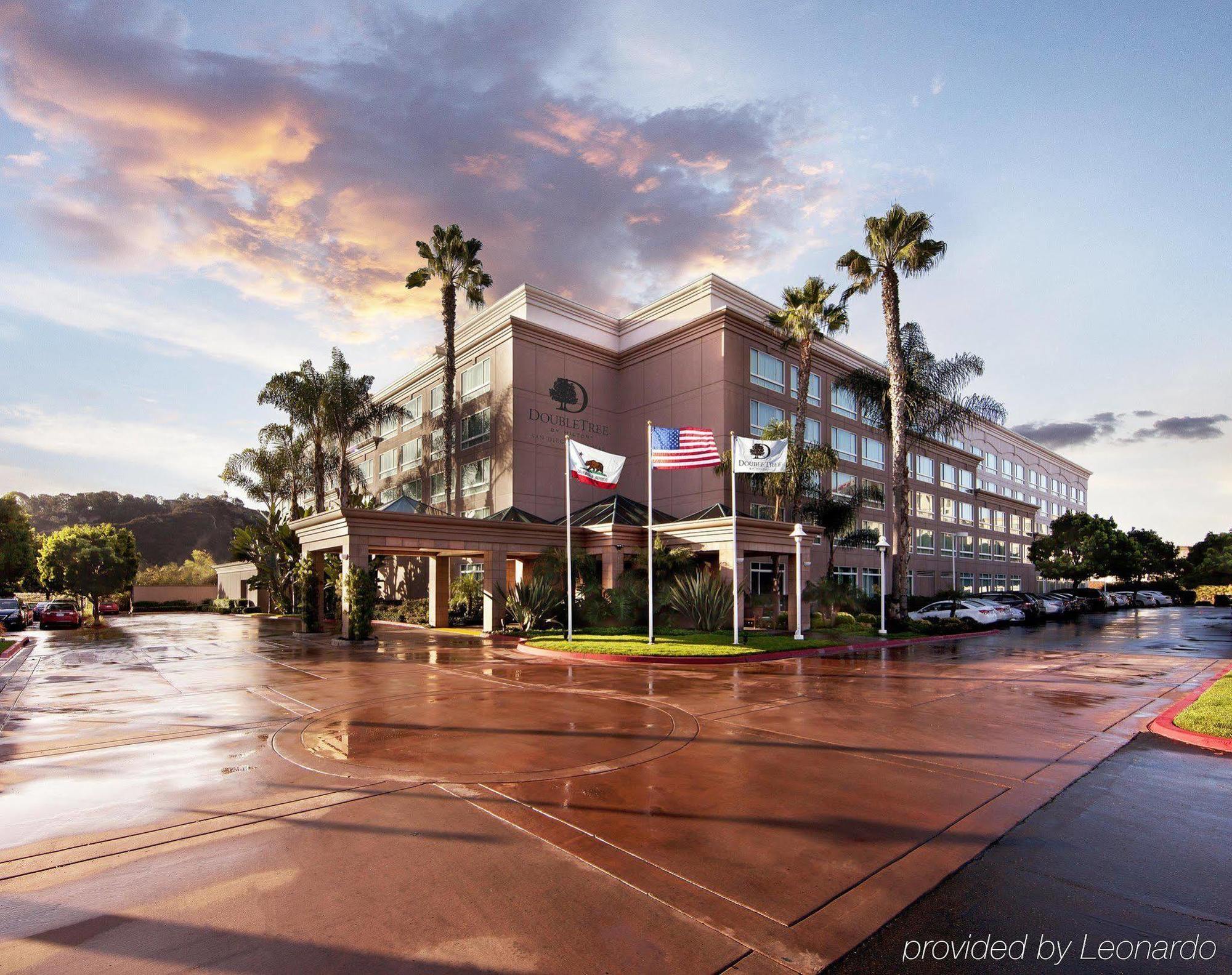 Doubletree By Hilton San Diego Del Mar Bagian luar foto