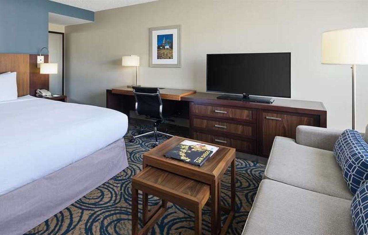 Doubletree By Hilton San Diego Del Mar Bagian luar foto
